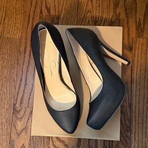 Jessica Simpson Black Textured Heels